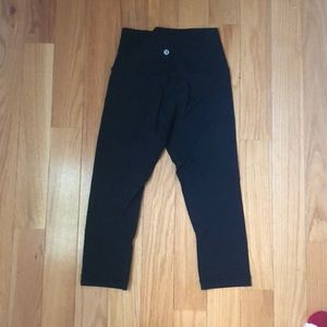 Lululemon LIKE NEW cropped align leggings